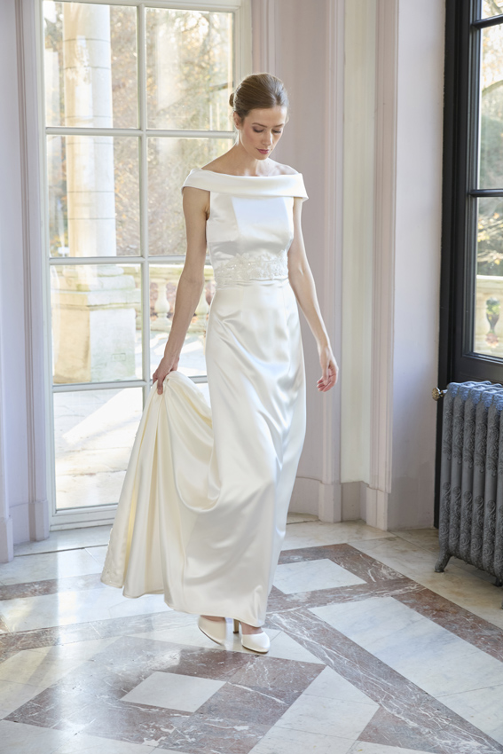 Elegant trouwkleed met boothals